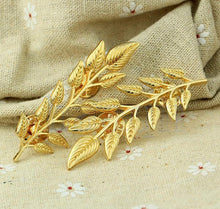 Exquisite Leaf Collar Pin Brooch, Europe and America leaves retro shirt creative golden brooch  J4U66