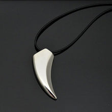 Brave Men's Necklace Stainless Steel Wolf Tooth Necklace Animal Pendant Necklaces Jewelry Gift J4U66