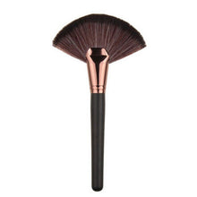 New Pro Fan Shape Blush Make Up Brushes Tool Face Powder Soft Foundation Blending Cosmetic Brusher Pincel Maquiagem J4U66