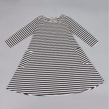 Family Matching OutfitsMother Black And White Striped Dress Casual Family Clothes Women Dress J4U66