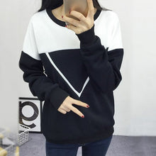 V Letter Pullover Sweatshirt Black and White Spell Color Patchwork Hoodies Tracksuit J4U66