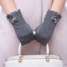 Amazing Candy Colors Lady Women Bowknot Screen Motorcycle Ski Snow Snowboard Warm Gloves Mittens  J4U66