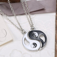 Black White Couple Sister Friend Friendship Jewelry Unique Personalized Gifts Yin Yang Pendant Necklace J4U66