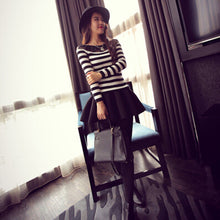 Black and white striped blouse Knitted women tops lace floral embroidery shirts long sleeve knitwear Women Formal Tops J4U66