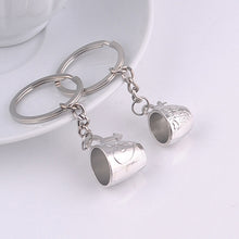 Creative 2Pcs/Pair Romantic Couple Cups Keychain for Lovers Metal Keychain Wedding Gifts  J4U66
