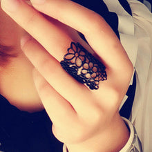 Jewelry Accessories anel Feminino Black Gold Cutout Lace Flower Ring Finger Rings for Women s J4U66