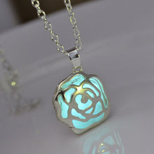 Women Chocker Pendants Necklace Glow In The Dark Locket Hollow Glowing Rose Shape Stone Pendant J4U66
