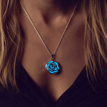Women Chocker Pendants Necklace Glow In The Dark Locket Hollow Glowing Rose Shape Stone Pendant J4U66