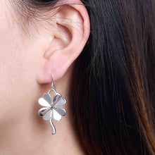 lovely silver plated earring four leaf clover earcuff oso J4U66