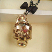 Gothic Hip Hop Skull Head Pendant Necklace With Rose Flower Bow Tie Femal Women Long Chain Sweater Necklace Jewelry J4U66