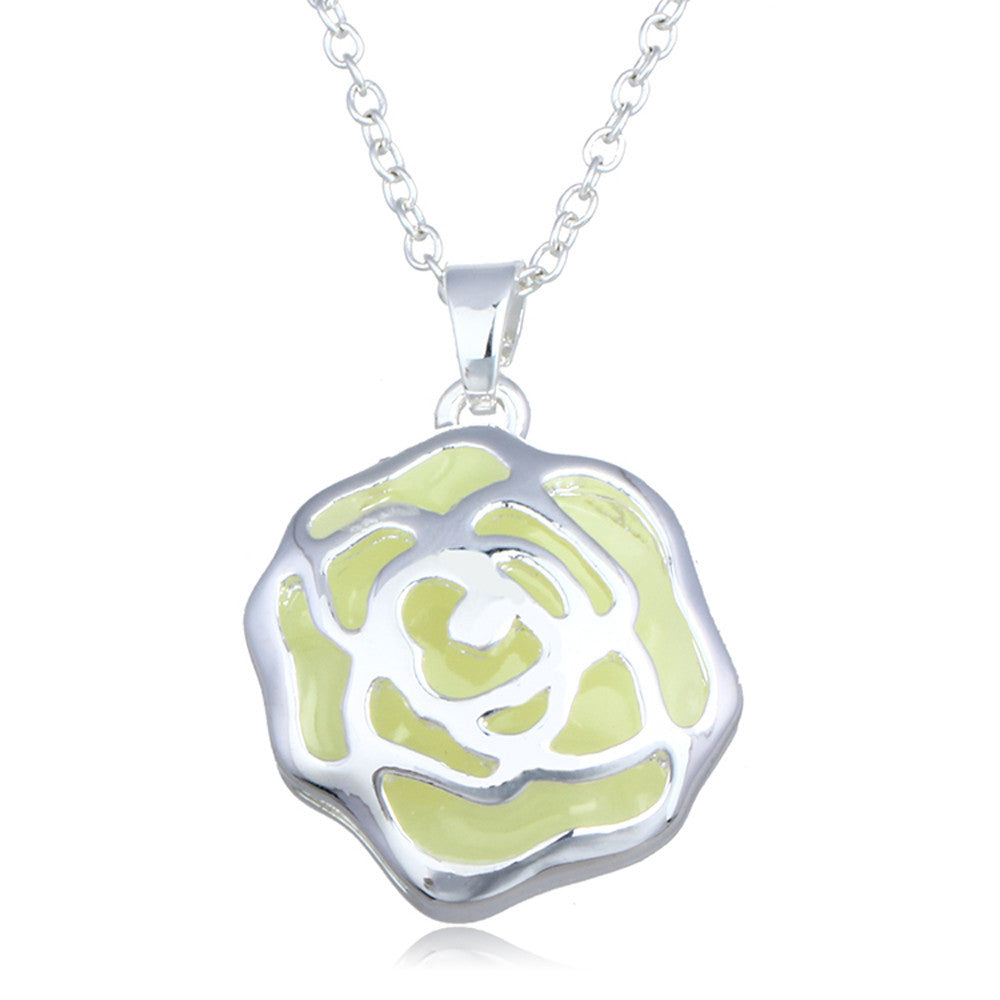 romantic style collar necklace brass alloy luminous night glowing rose flower pendant necklace fine jewelry for girl J4U66