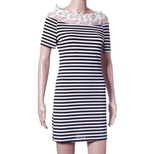 Women Off Shoulder Fashion Black and White Striped Short Sleeve Straight Short Casual Dress J4U66