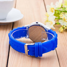 Women Ssilicone Motion Clock WristWatch Analog Quartz Watch Wrist Watches&  J4U66