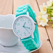 Women Ssilicone Motion Clock WristWatch Analog Quartz Watch Wrist Watches&  J4U66
