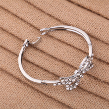 Silver Plated Pretty Bowknot Cuff Crystal Bangle Hollow Rhinestone Bracelet Lady Gift J4U66