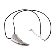 Luxury Men's Stainless Steel Wolf Tooth Pendant Necklace Animal Pendant Necklaces,Leather Chain Pendant Necklace J4U66