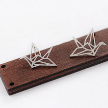 Cute Origami Crane Stud Earrings Lovely Hollowed Ear Studs Chic Birds Earrings Korean Pendientes Women Jewelry J4U66