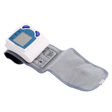 New Health Care Wrist digital lcd Blood Pressure Monitor Automatic Tonometer Meter For Measuring Pulse Rate PY7 J4U66