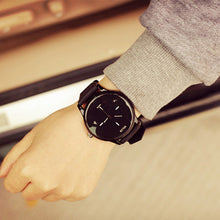 PU leather Brand Watches fashion design unisex Men and Women Quartz Analog Wrist Watch Relojes Relogio Feminino  J4U66