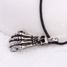 Personal Necklace Metal Hand Bone Skull Pendant Gift Sliver Popular Men Accessories 3.6*2.3cm J4U66