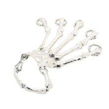 Pulseras Pulseira Slave Bones Hand Skull Bracelets & Bangles Bracelets For Women Cool Punk metal Goth Skeleton Bracelet J4U66