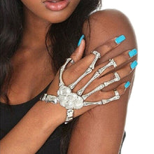 Pulseras Pulseira Slave Bones Hand Skull Bracelets & Bangles Bracelets For Women Cool Punk metal Goth Skeleton Bracelet J4U66