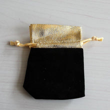Red Black Velvet Drawstring Pouch/Jewelry Bag Packaging Jewelry Holder /Wedding Gift Bag 8.7*6.8cm J4U66