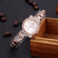 Brand Women Bracelet Watch Women Lady Fashion Alloy Wrist Watches Women Rhinestone Dress Watches Fashion Gift Quartz Watch J4U66