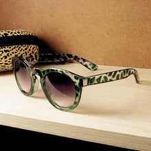 Sun Glasses for Men Unisex Round Sunglasses Rivet Plastic Frame Round Eyeglasses Eyewear Glasses J4U66