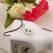 Two Bagua Charm Pendant Necklaces Jewelry Best Friends Ying Yang Necklaces J4U66