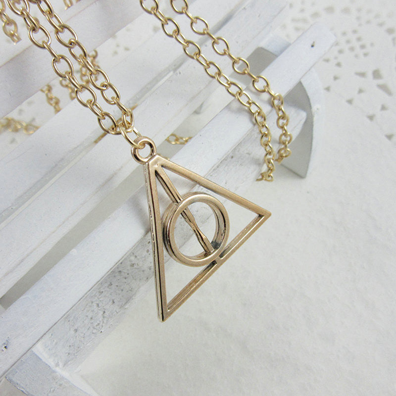 Women Classic Chain Necklace Metal Gift Pendants Necklaces Triangle Statement Jewelry  J4U66