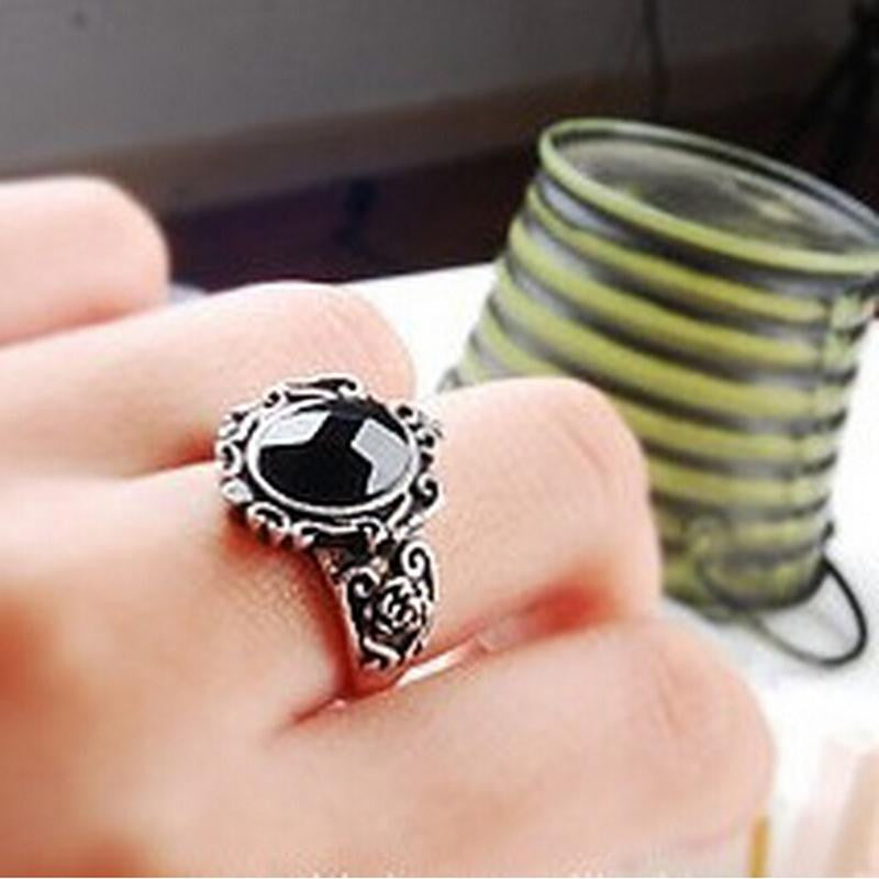 Women Vintage Carving Black Gem Stone Ring Boho Magic Mirror Rings J4U66